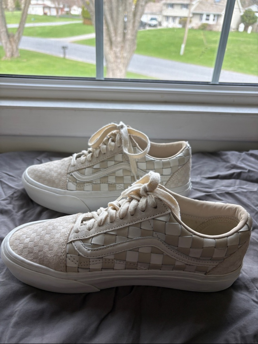 Vans Old Skool Platform Woven Leather sneakers in the Blanc De Blanc colorway. - Picture 3 of 5